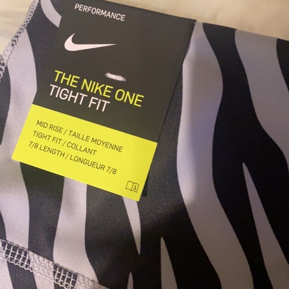 Nike 7/8 Zebra Leggings - Picture 5 of 7